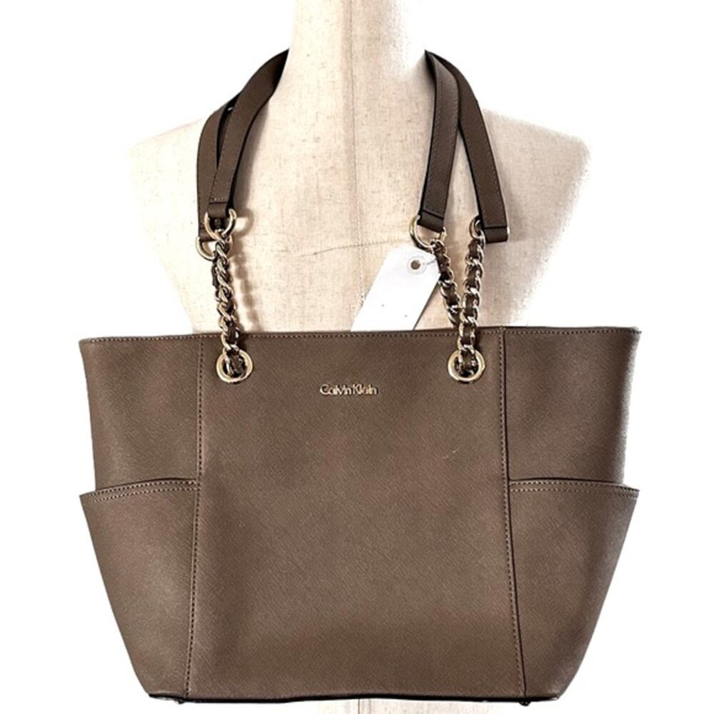 Calvin Klein Hayden shoulder bag tote saffiano leather. Chain &‎ leather strap